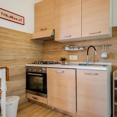 150 M Dal Mare Pinus Village Due * Pula